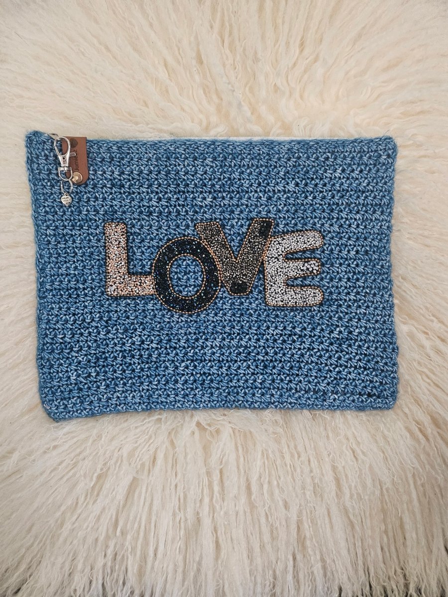 Handmade crochet zipper pouch for women