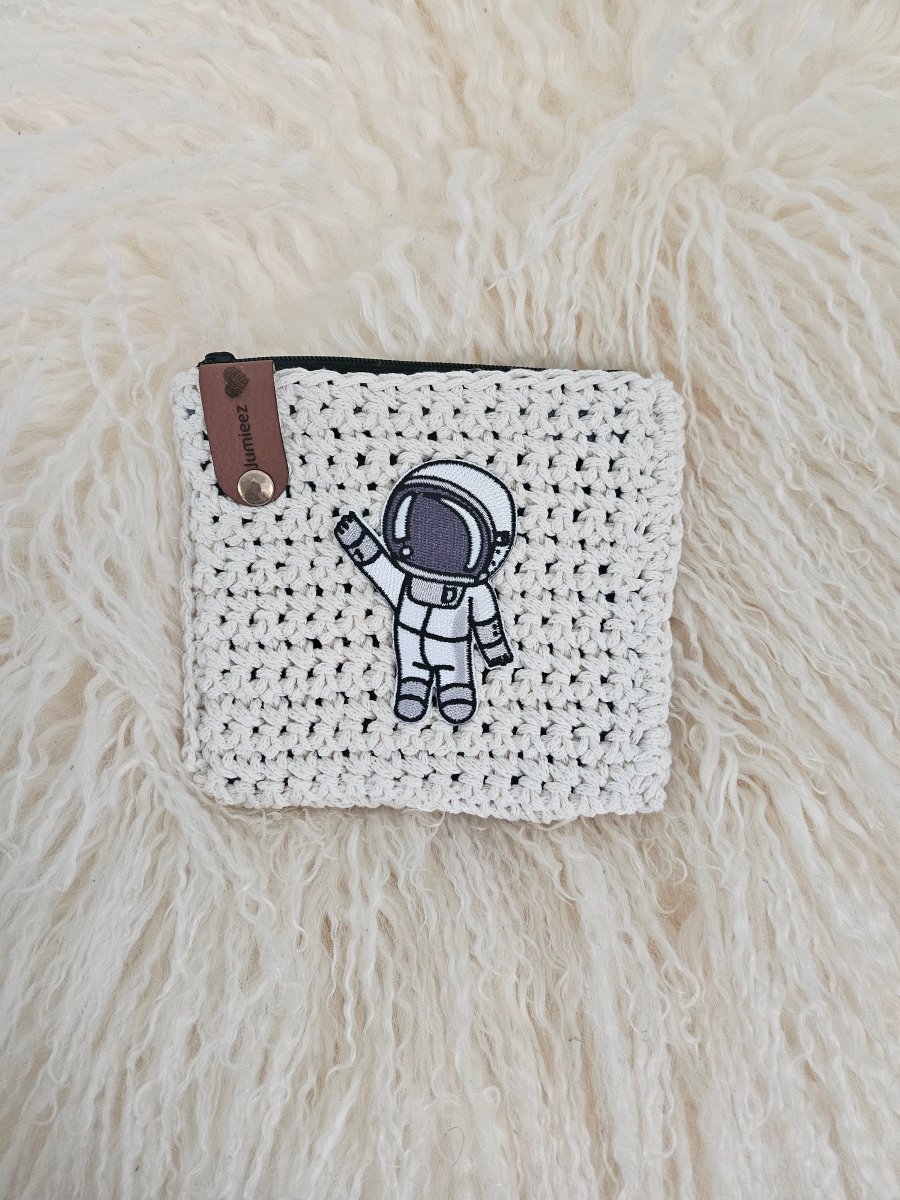 Handmade crochet zipper pouch for women