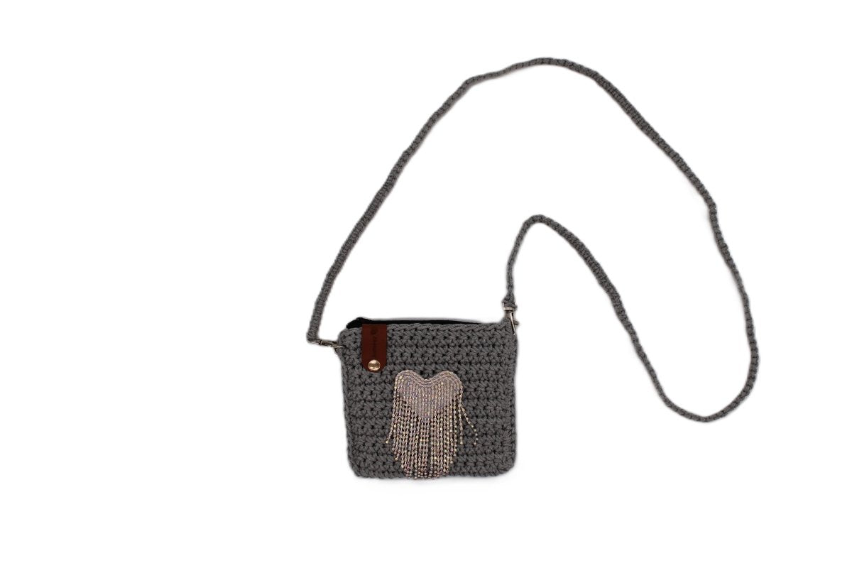 Handmade crochet zipper pouch for women