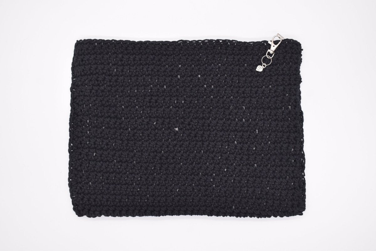 Handmade crochet zipper pouch for women