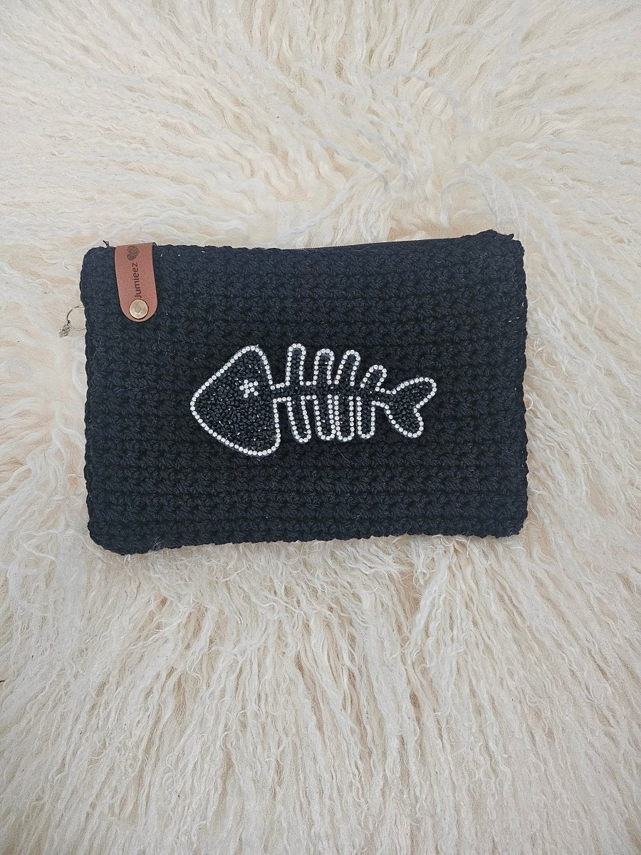 Handmade crochet zipper pouch for women