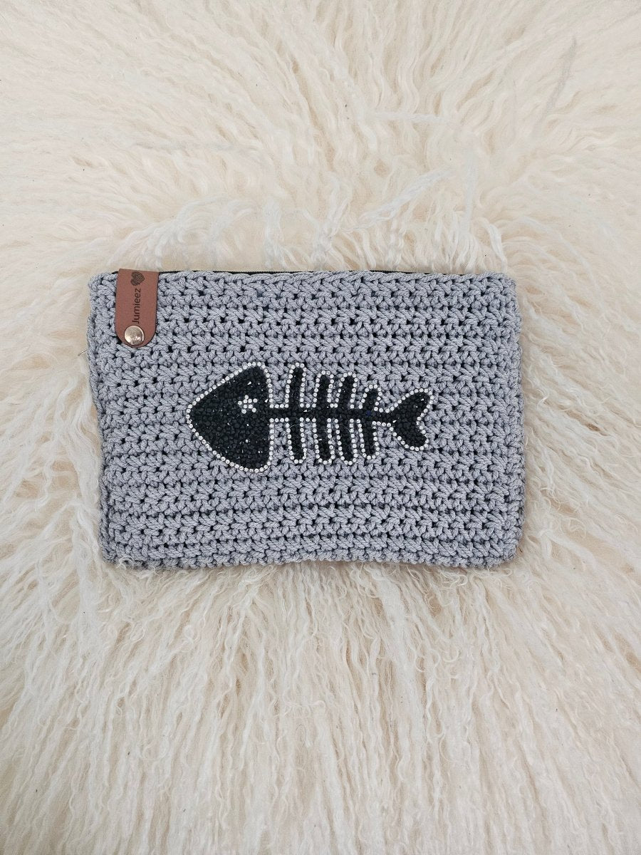 Handmade crochet zipper pouch for women